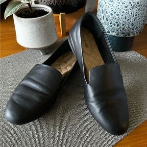 Birdies  |  Starling  |  Black Leather